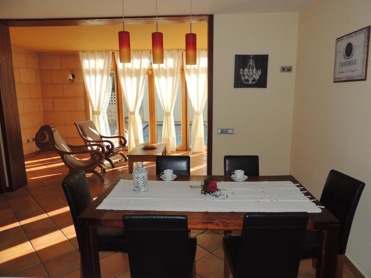 Villa Ca Na Llum Trebeluger Buitenkant foto